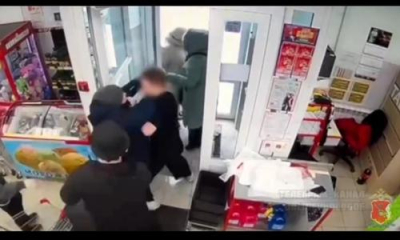 Смелые вологодские продавцы смогли остановить грабителя, пытавшегося похитить бутылку виски