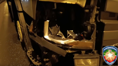 На видео попали последние секунды жизни пешехода, которого раздавила фура в РТ 10/04/2026 &ndash; Новости