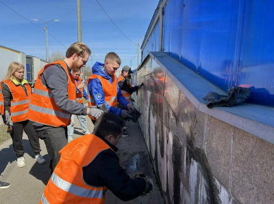 Активисты привели в порядок два подземных перехода в Казани