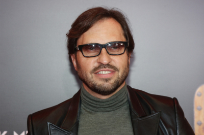 Вилла на Кипре, долг в 1 млн, дружба с Зеленским: как живет Александр Ревва