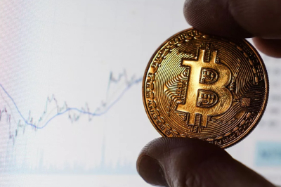 В России введут &laquo;черный список&raquo; и &laquo;банковский фильтр&raquo; в сфере криптопереводов